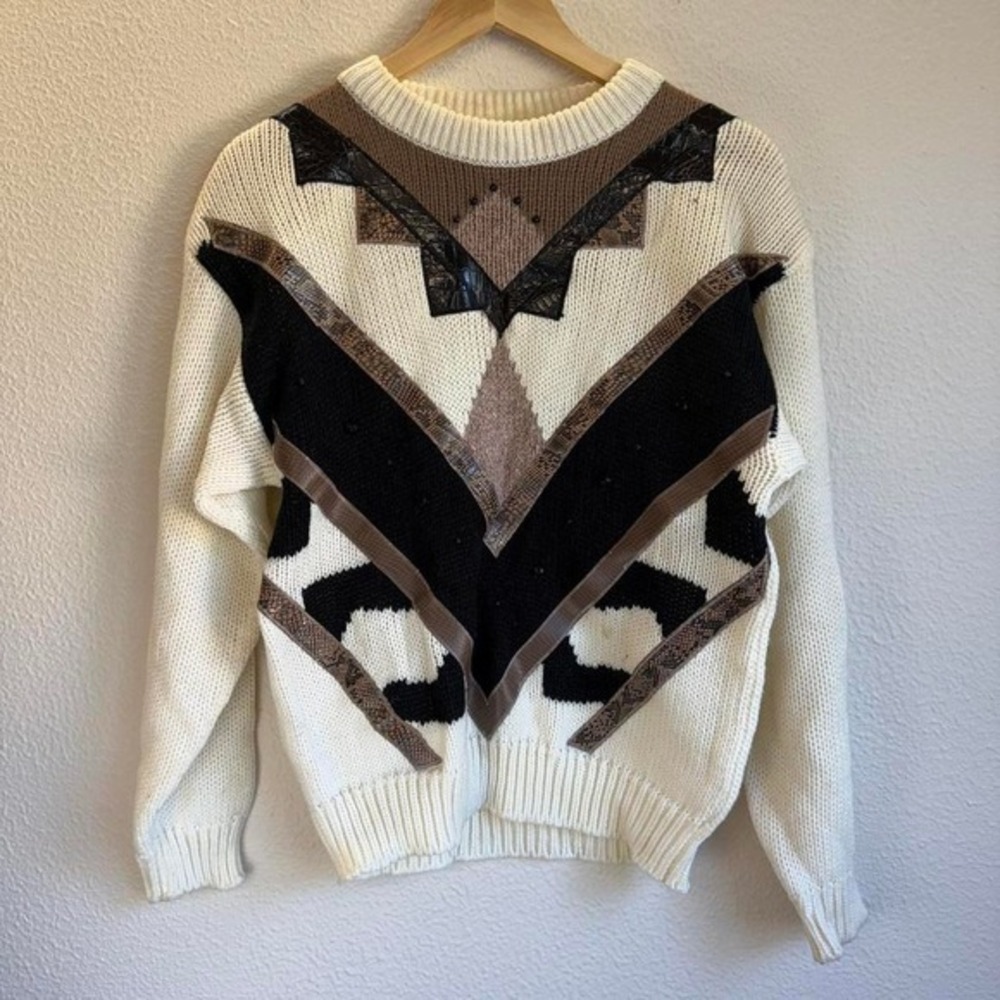 intage crème and‎ black knit sweater • Leather patchwork design, 100% acrylic
